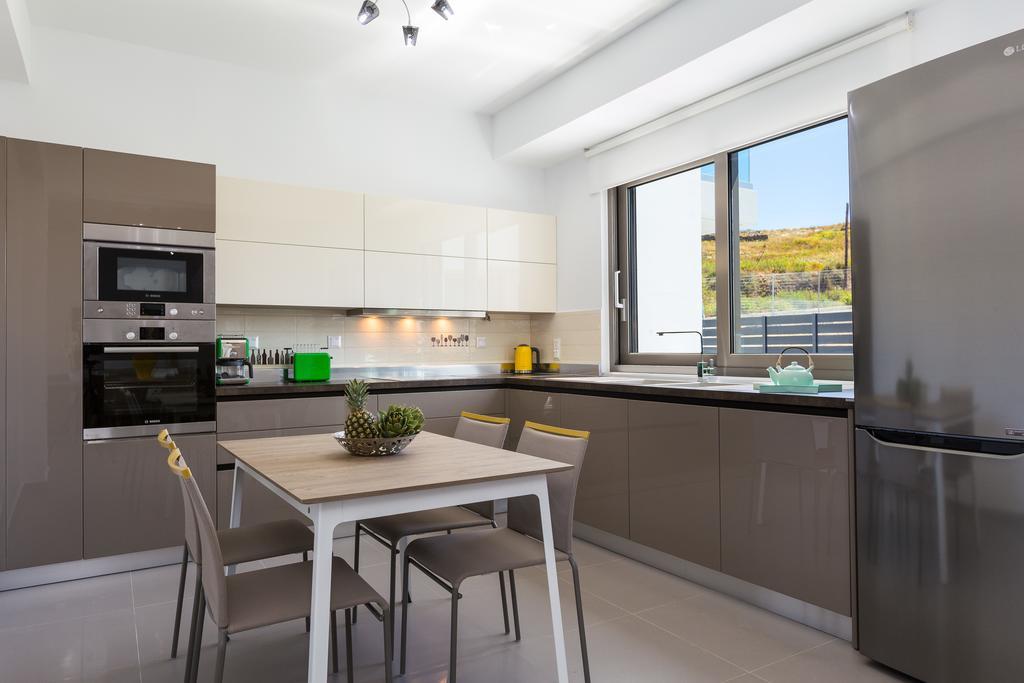 Eolia Iconic Villa, Walking Distance To The Beach, By Thinkvilla Panormos  Bagian luar foto