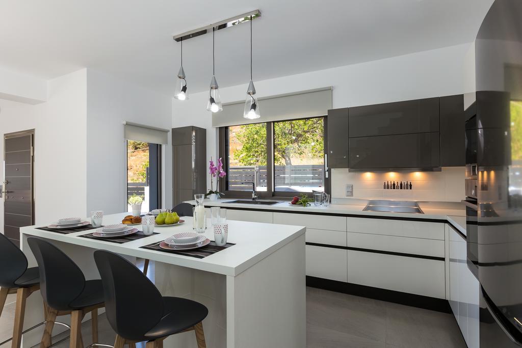 Eolia Iconic Villa, Walking Distance To The Beach, By Thinkvilla Panormos  Bagian luar foto